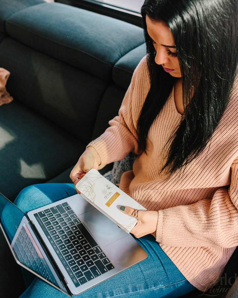 The Best Travel Strategies for First-Time Travelers 2 Travel Strategies. First-Time Travelers. Booking flights and accommodation in advance can save you money and stress.