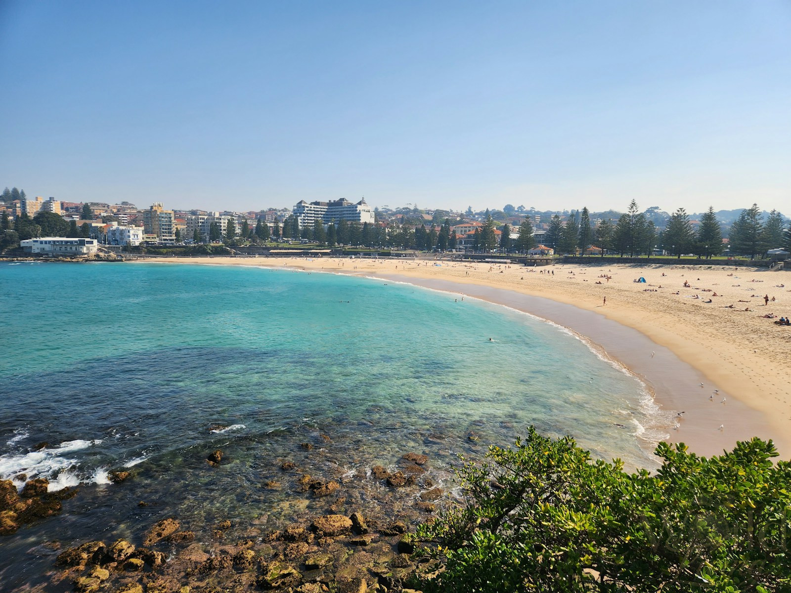 Sydney City Guide: Harbour Views and Coastal Life 3 Sydney City Guide. The Bondi to Coogee walk epitomises the coastal lifestyle highlighted in any Sydney City Guide. Coastal Life.